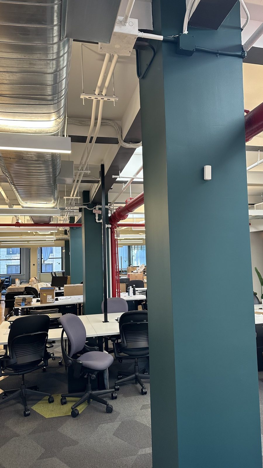 Painted office and studio interiors — photo 29 of 33